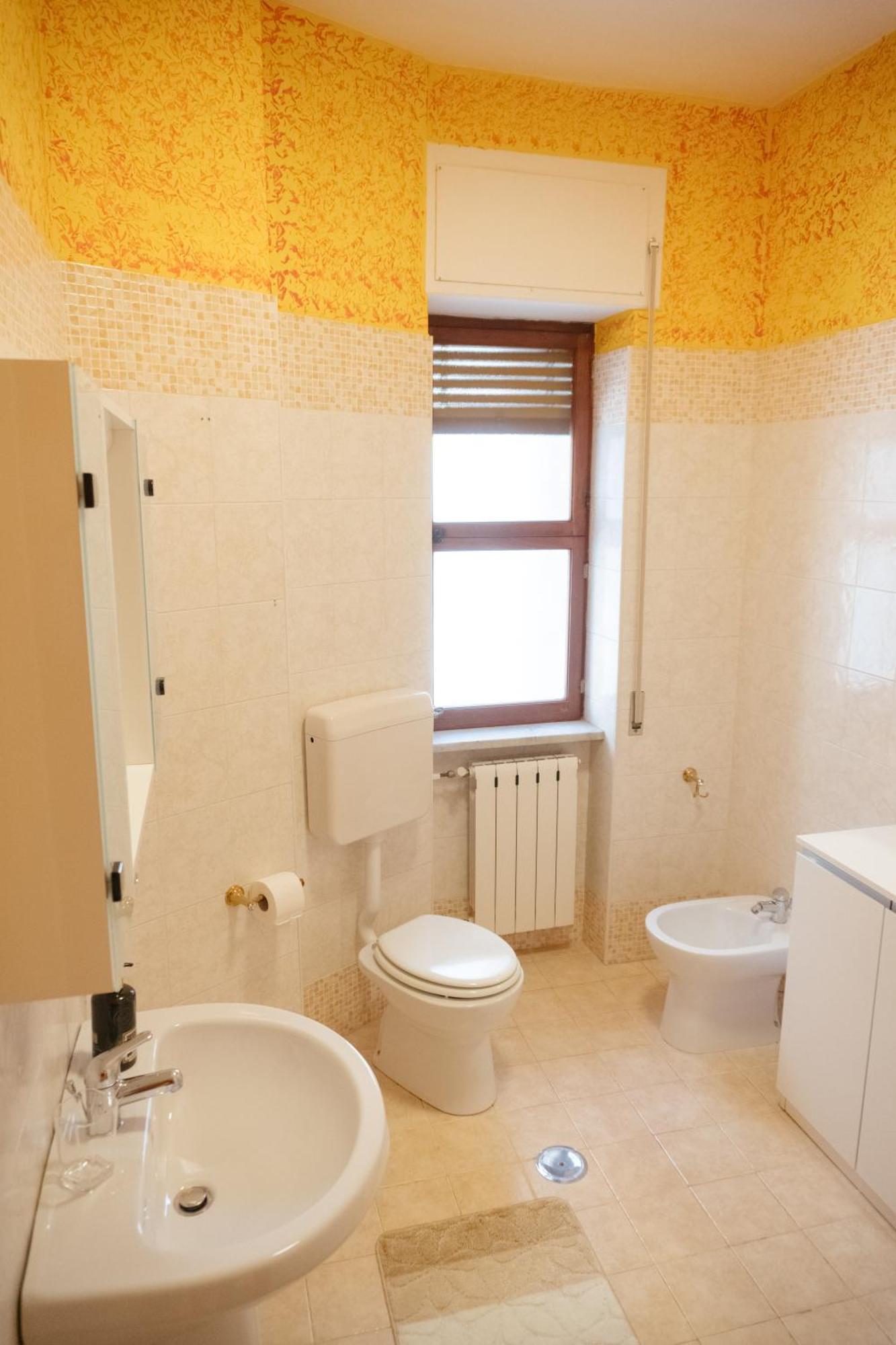 Domus Aurea Relax Room ซาแลร์โน ภายนอก รูปภาพ