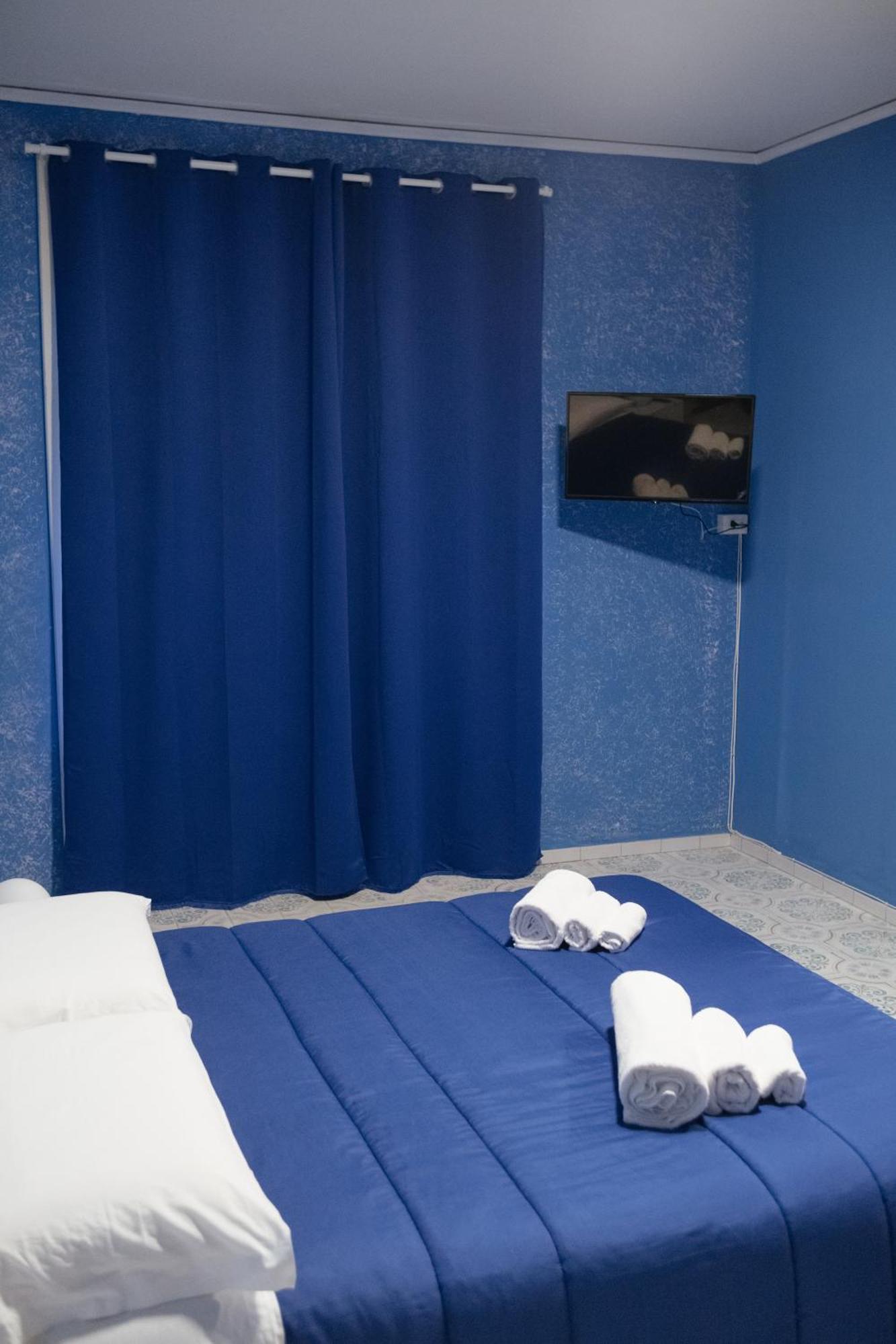 Domus Aurea Relax Room ซาแลร์โน ภายนอก รูปภาพ