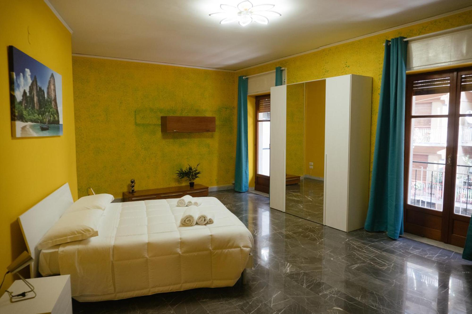 Domus Aurea Relax Room ซาแลร์โน ภายนอก รูปภาพ