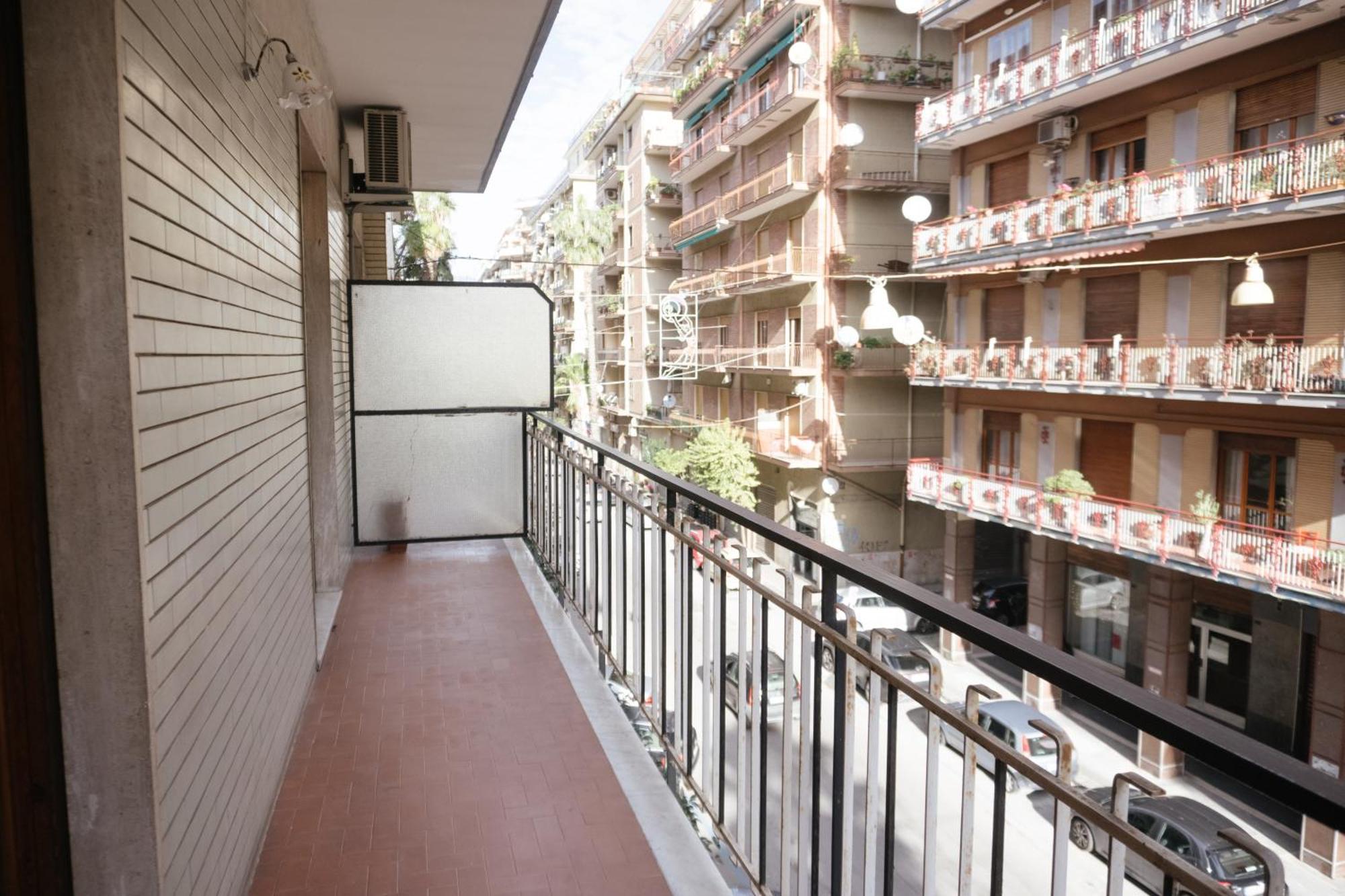 Domus Aurea Relax Room ซาแลร์โน ภายนอก รูปภาพ